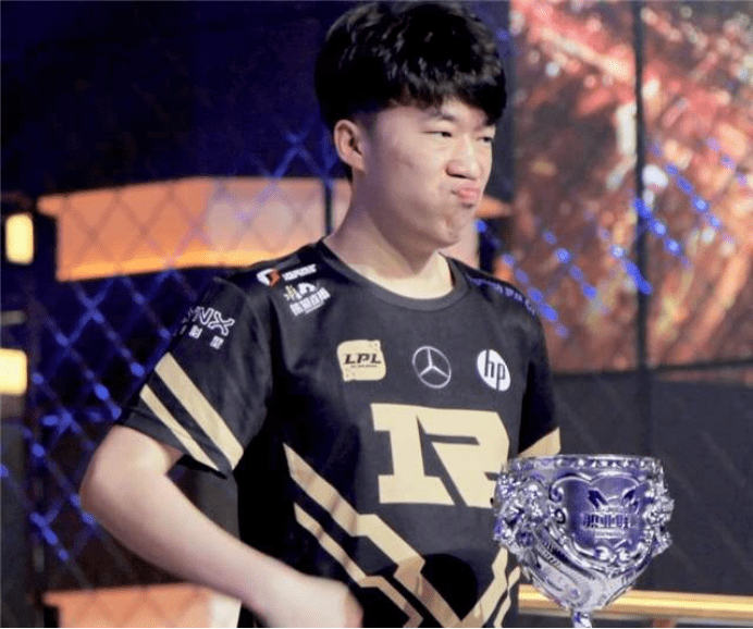 他不仅展现 他不仅展现