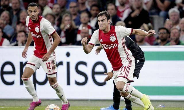 是两名球员 是两名球员