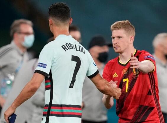 谁就更接近 谁就更接近